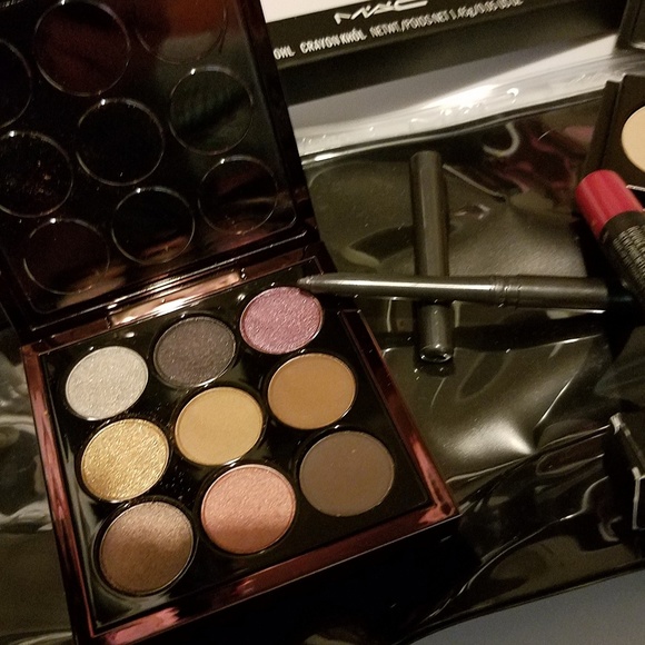 New MAC Cosmetics Bundle - Picture 3 of 8